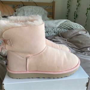 Pink uggs!!